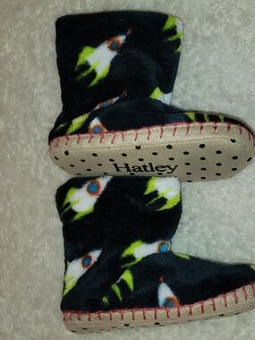 Hatley fleece slippers 11-13 Toddler